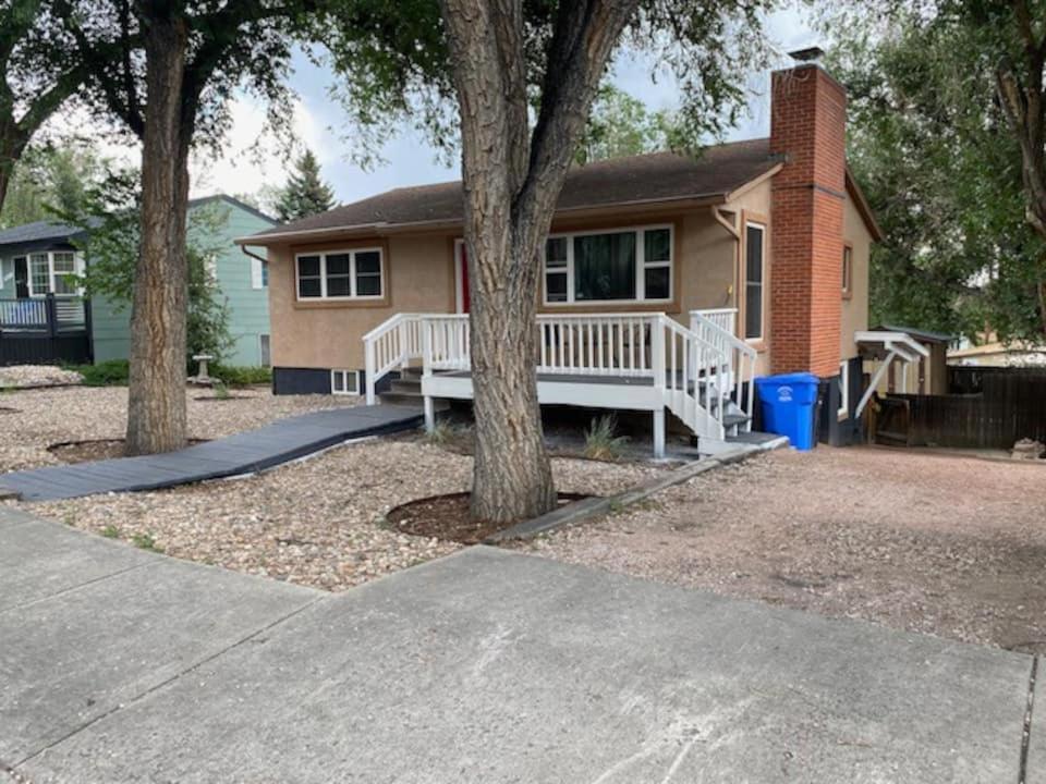 North Of Sodermann Park Centrally Located 2/1 Upstairs Of House Colorado Springs Exterior foto